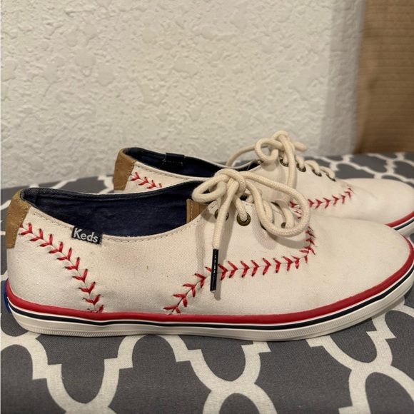 Keds Baseball Inspired Sneakers size 6 - Picture 1 of 6